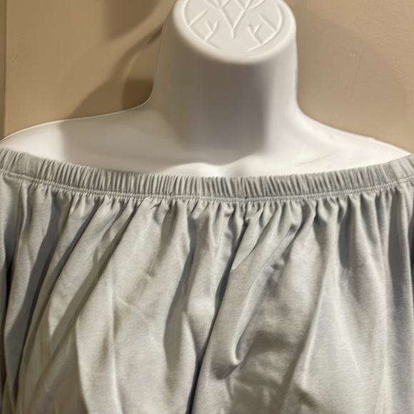 NWT—Banana Republic Over the Shoulder Crop Top - Picture 4 of 5